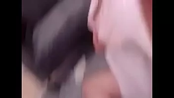 Redare Fetei frumoase îi place să se joace în sufragerie
