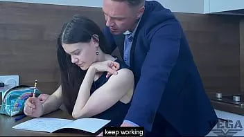 play Profesora lujuriosa toma la virginidad anal