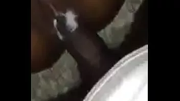 播放 第一次和业余女士做爱
