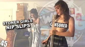 Reproducir Streamer de Twitch mostrando sus tetas en la transmisión y deslizamientos accidentales / flash de tetas 45