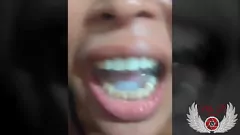 play Amateur pijpbeurt video met een cumshot en slikken