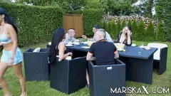 Oynat Mariska X, Sert Anal ve Deepthroat Eylemiyle Vahşi Dörtlüde Nelly Kent ve Tanya Virago'ya Katıldı