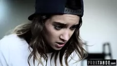 Oynat Bu İsteksiz Aile Rolünde Üvey Kız Kardeşin, Üvey Kardeşiyle Bekaretini Anlatması Gereken Bir Noktası Var